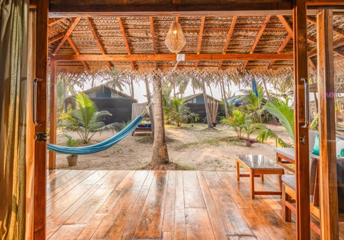 mos62660-edit_gallery~~65af6fc51f3fa