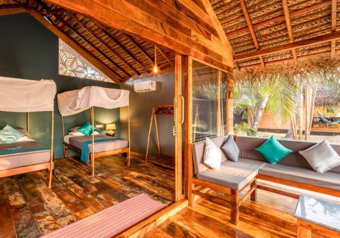 mos62740-edit_gallery~~65af6fda4f375