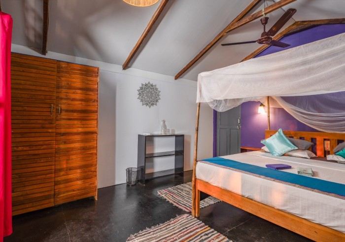 mos62805-edit_gallery~~65af6460a6875