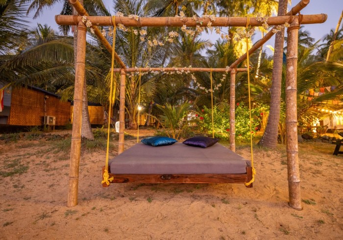 mos62918_gallery~~65af6666143f7