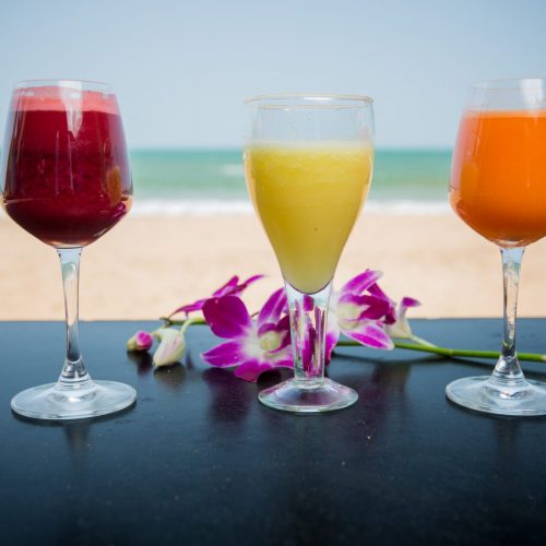 yoga-retreats-india-fresh-juices